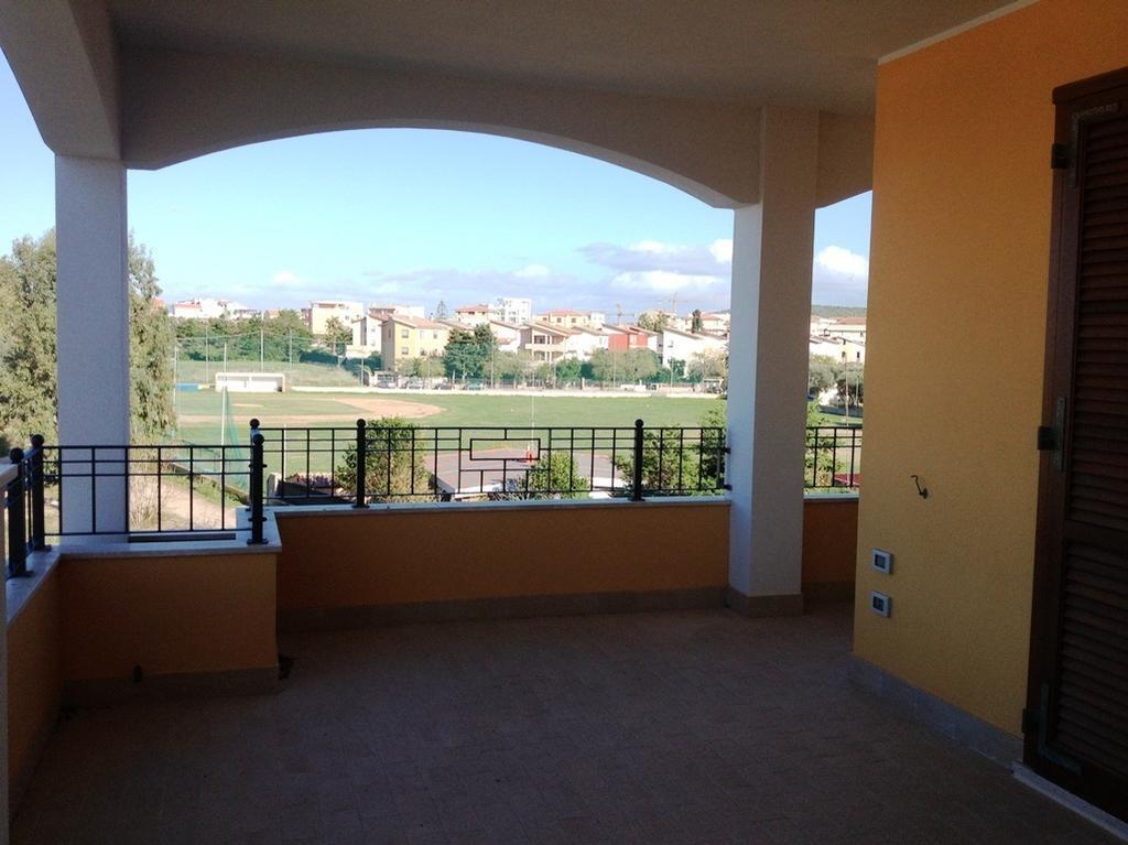 Regina Apartments Alghero Værelse billede